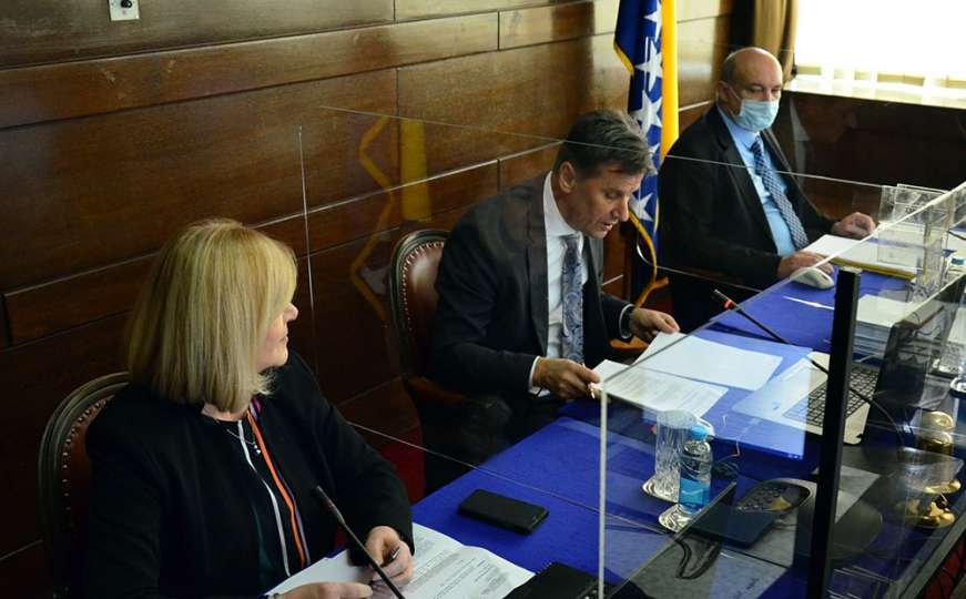 Federacija BiH dobila ovogodišnji budžet od 5,6 milijardi KM